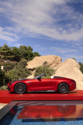 GTspirit Mercedes Mayback SL680 12 scaled 1