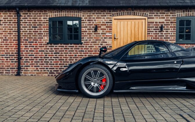 GTspirit ZondaNero 56