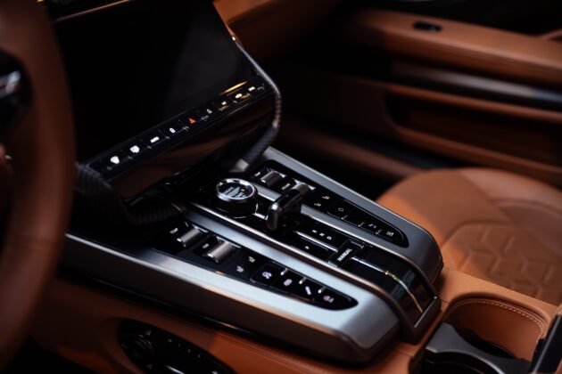 GTspirit AstonMartin Vanquish 11