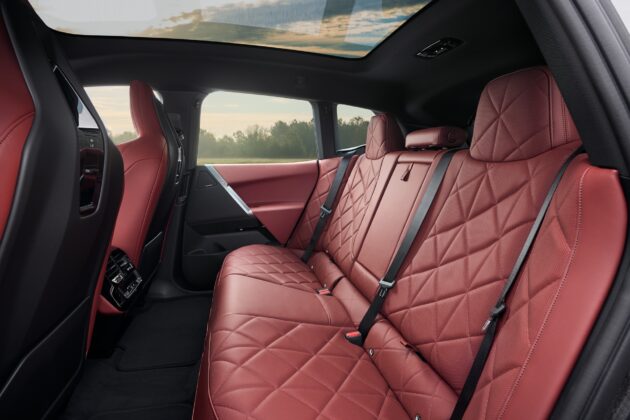 GTspirit 2025BMWiX 28