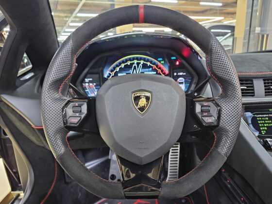 Lamborghini Aventador SVJ Roadster for sale2