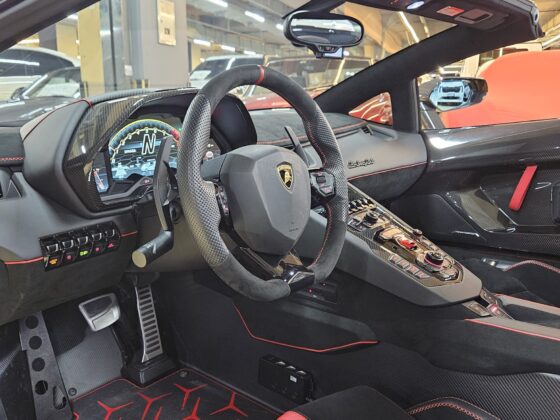 Lamborghini Aventador SVJ Roadster for sale3