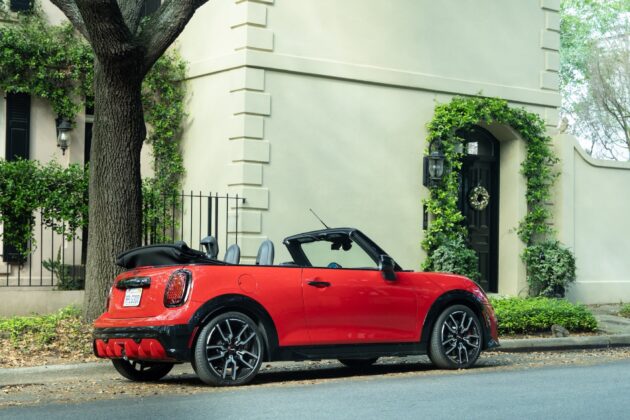 GTspirit MiniJCWCab 21