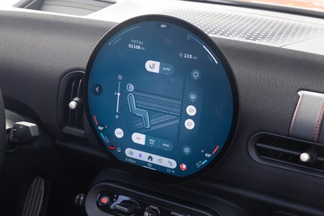 GTspirit MiniJCWCab 6