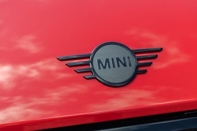 GTspirit MiniJCWCab 9