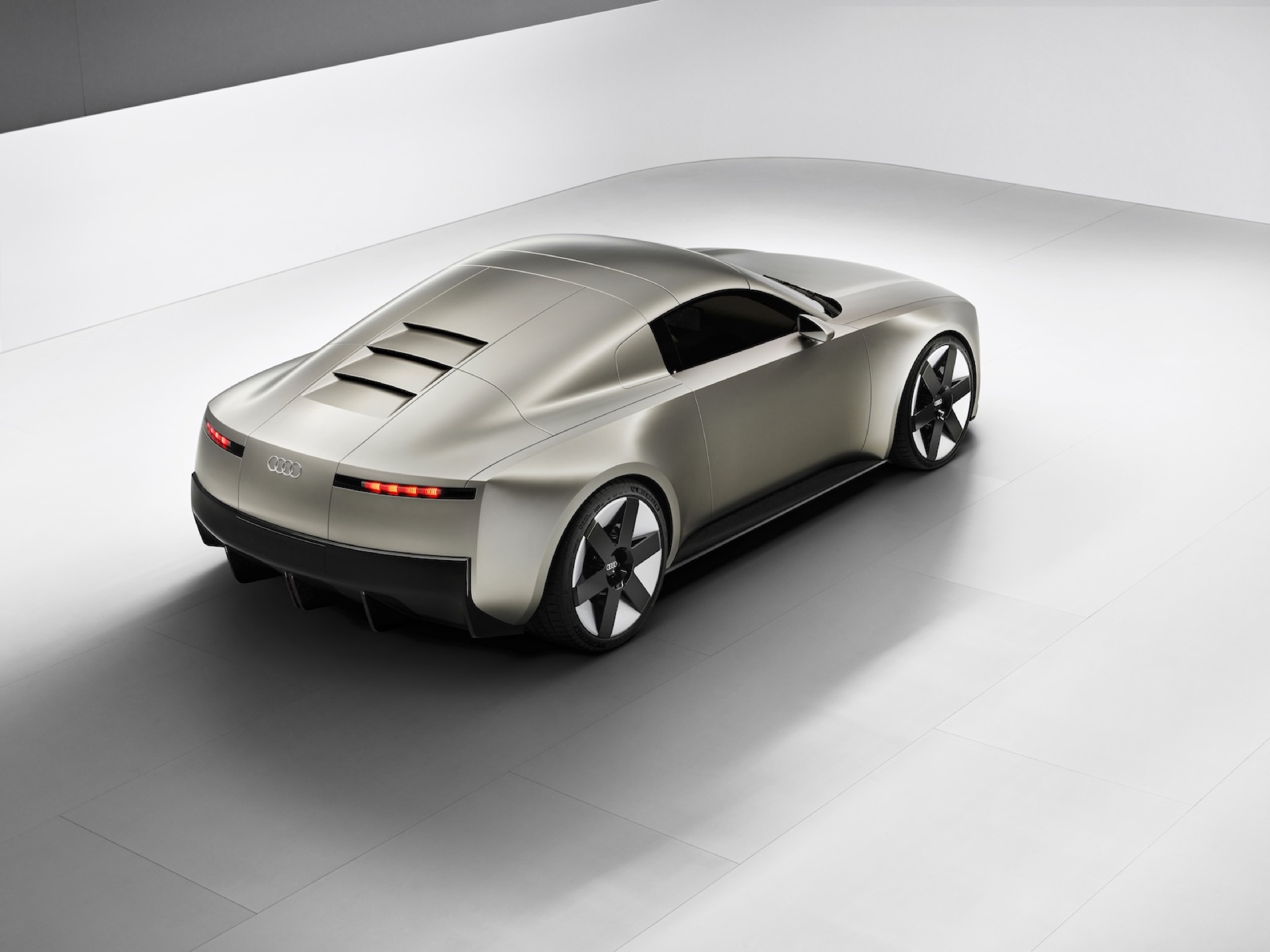 GTspirit AudiConceptC 7