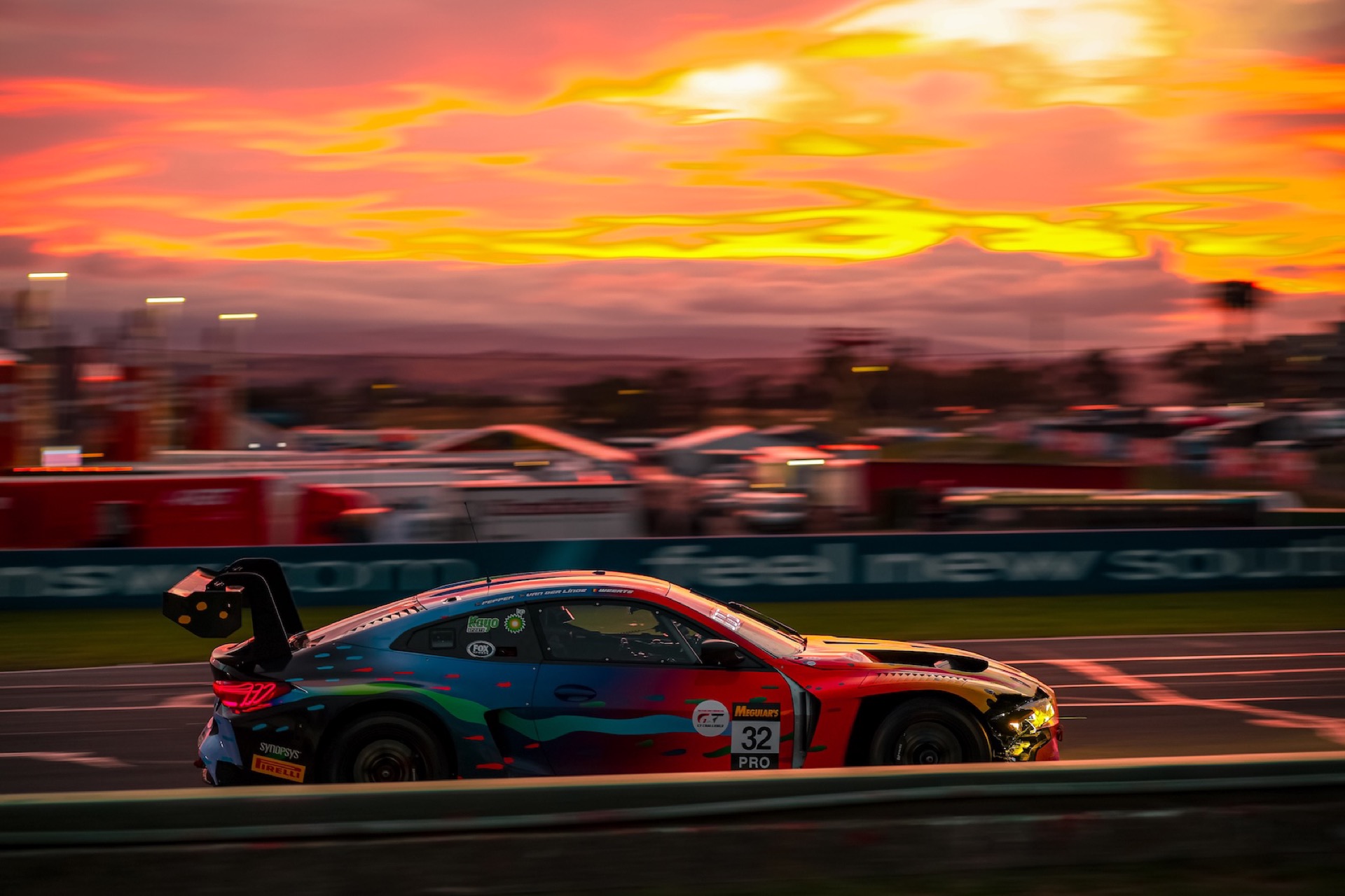 Bathurst 12 Hour 2026: The Dangerous Rollercoaster to Happiness 19 12 h Rennen Bathurst 12