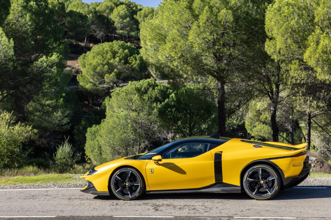 Ferrari 849 Testarossa yellow static 2
