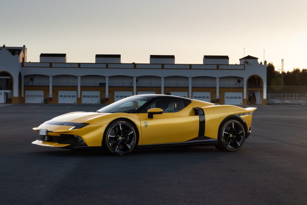 Ferrari 849 Testarossa yellow static 8