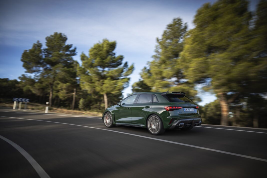 Audi RS3 Competition 16
