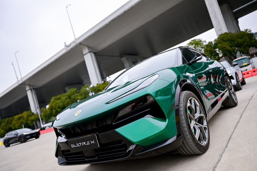 Lotus Eletre X 7