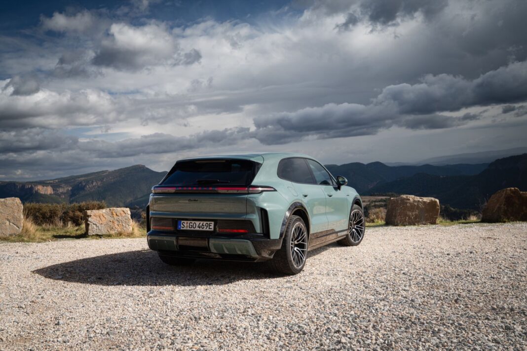 Porsche Cayenne Turbo Electric 1