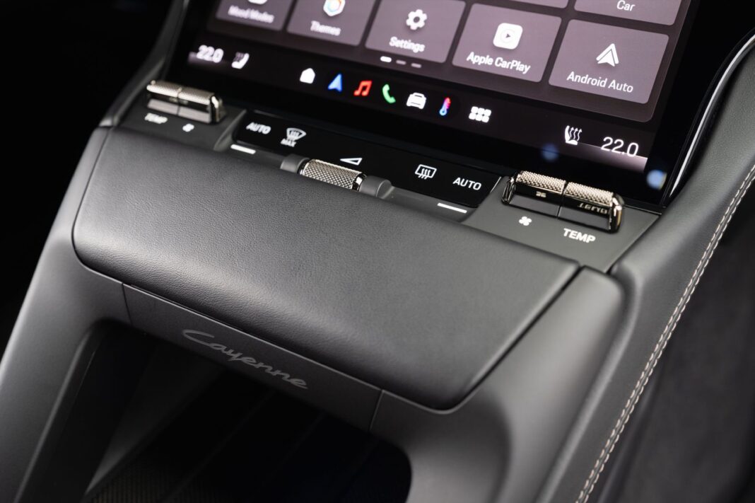 Porsche Cayenne Turbo Electric 10