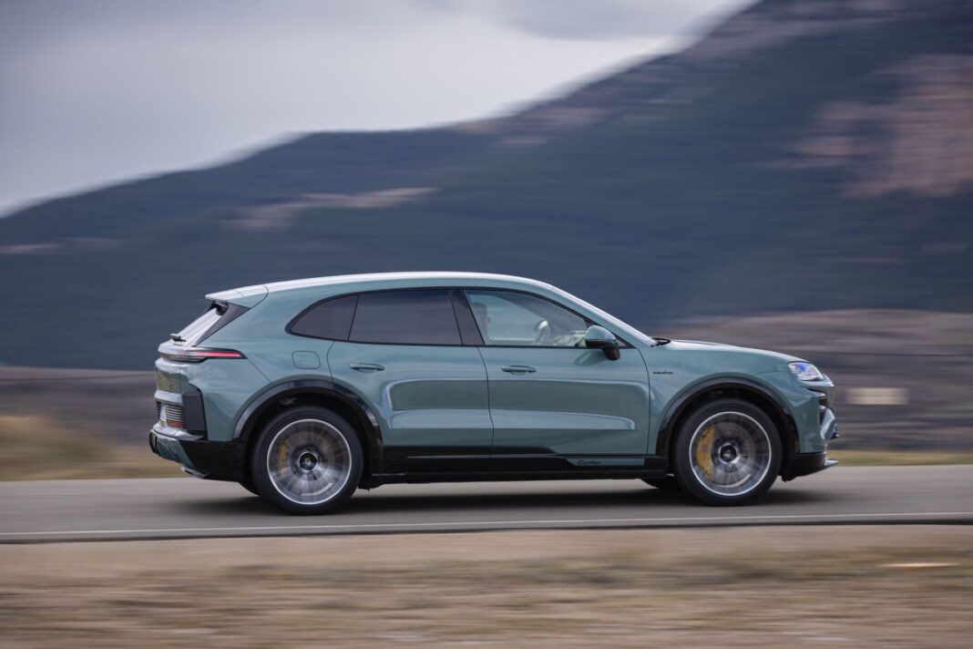 Porsche Cayenne Turbo Electric 14