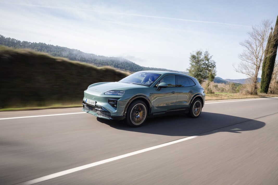 Porsche Cayenne Turbo Electric 20