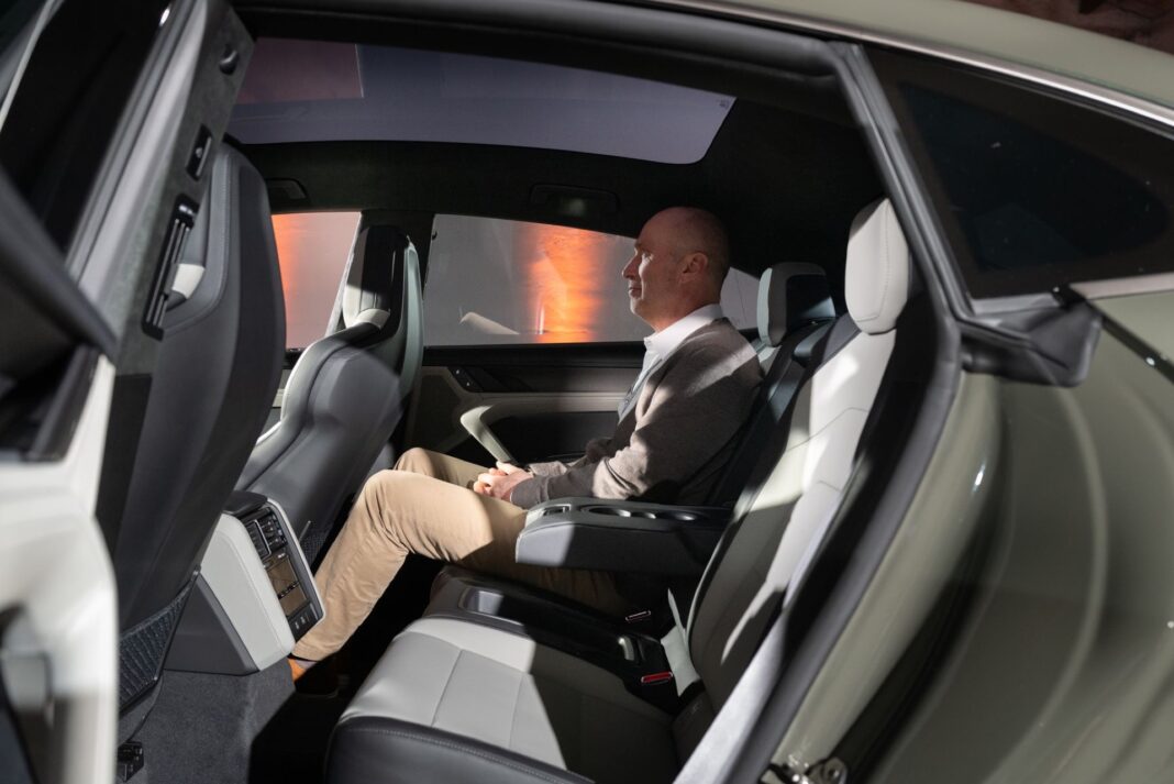 Porsche Cayenne Coupe Electric 11