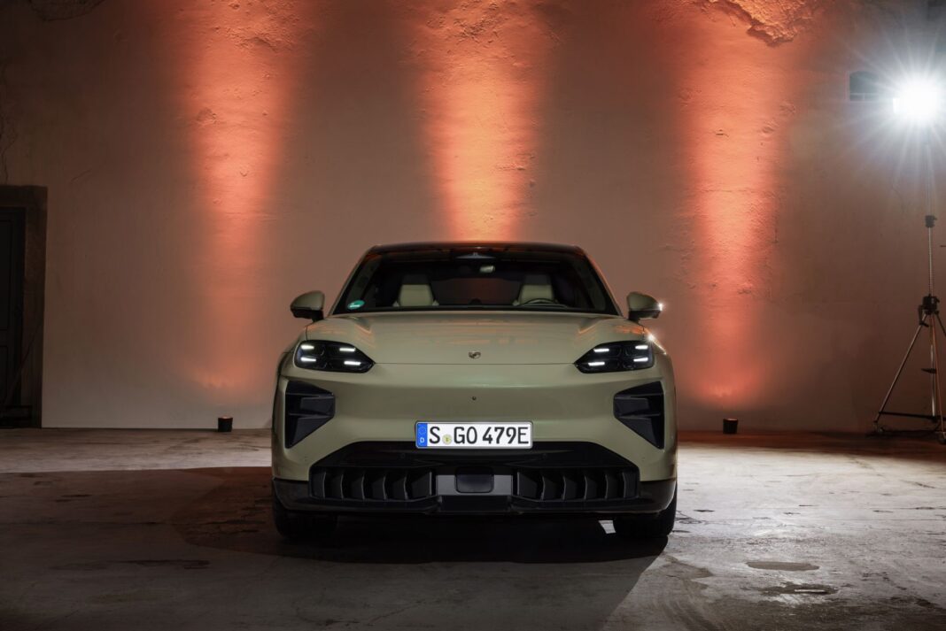 Porsche Cayenne Coupe Electric 9