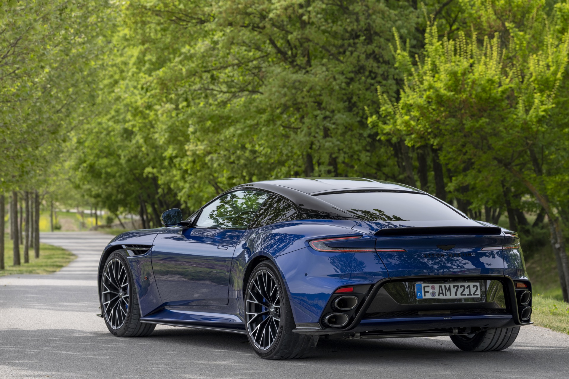 AstonMartinDB12S©PhotoMaxEarey 5559