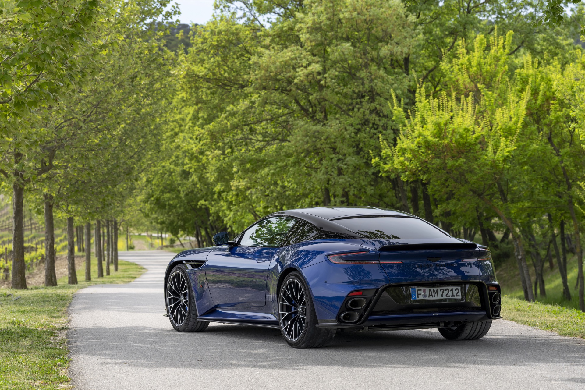 AstonMartinDB12S©PhotoMaxEarey 5565
