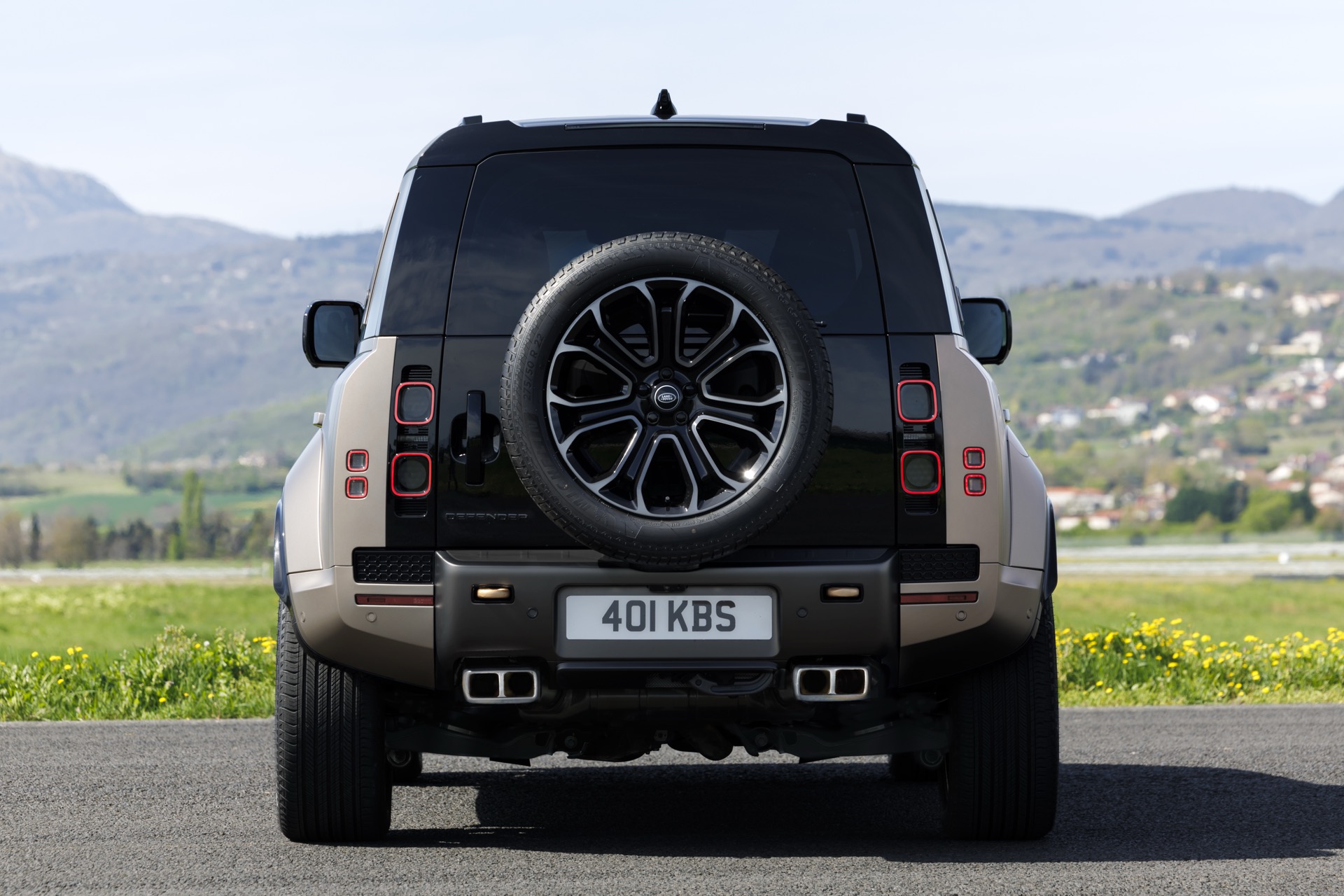 Land Rover Defender OCTA: The V8 Antidote That Needed More Bite 22 DEF OCTA 25MY STATIC 05