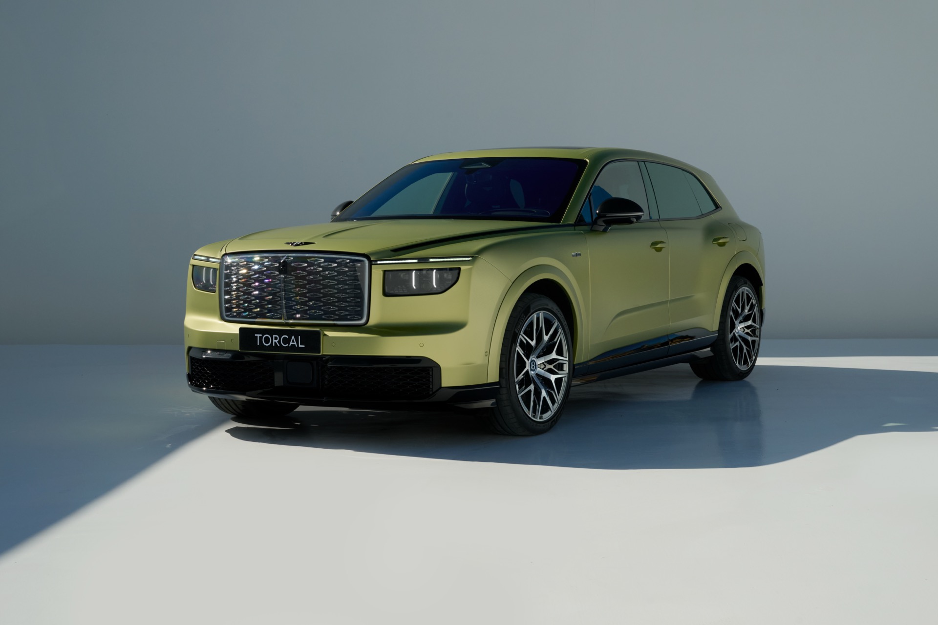 Bentley Torcal: Crewe Goes Electric with 888 PS 41 ELECTRUM EXT 17