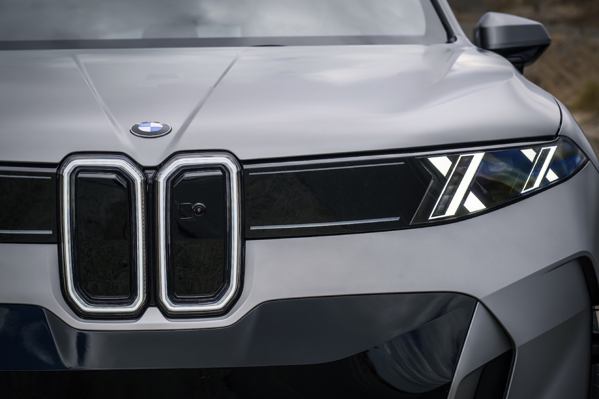 BMW iX5 60 xDrive First Drive: Electric Luxury with 850km of Range 22 BMW iX5 60 13