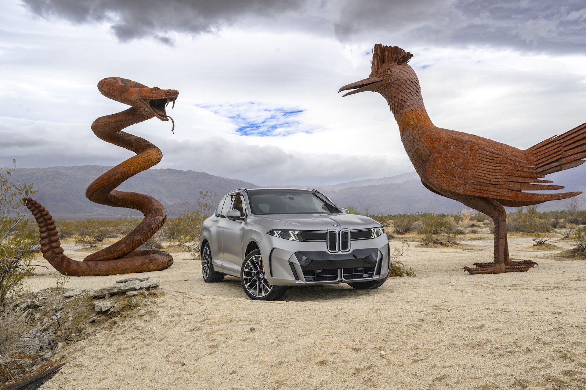 BMW iX5 60 xDrive First Drive: Electric Luxury with 850km of Range 24 BMW iX5 60 9