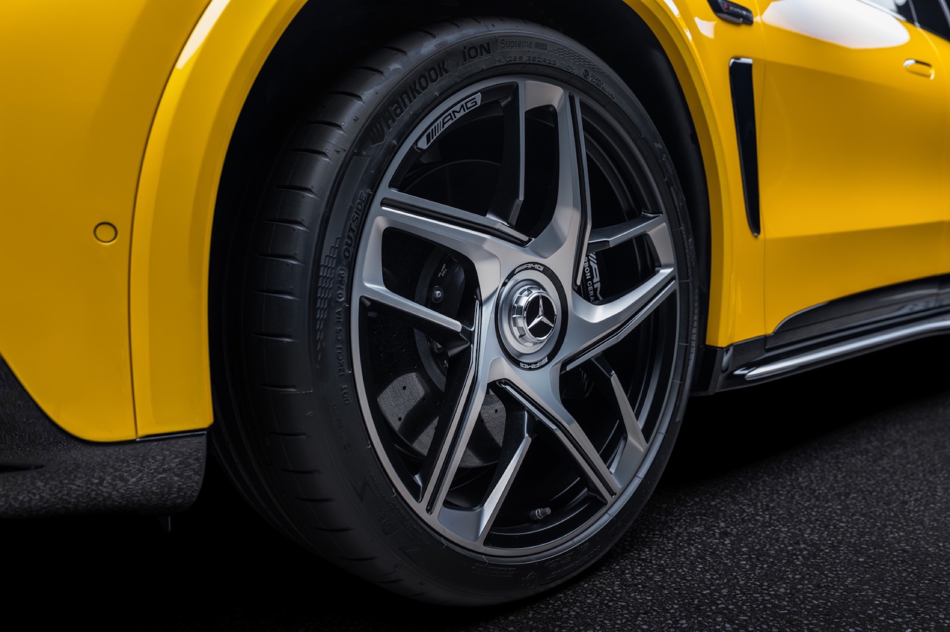 Mercedes-AMG GT SUV Revealed with Up to 1,169 PS & 700km Range 18 Mercedes AMG STV GT 6